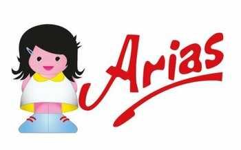 MUÑECAS ARIAS