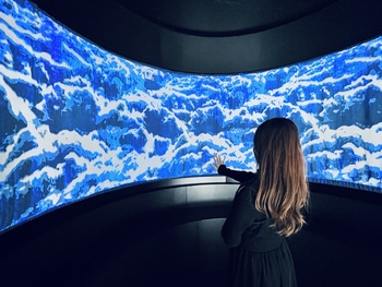 AI knitted textile system with interactive illumination
