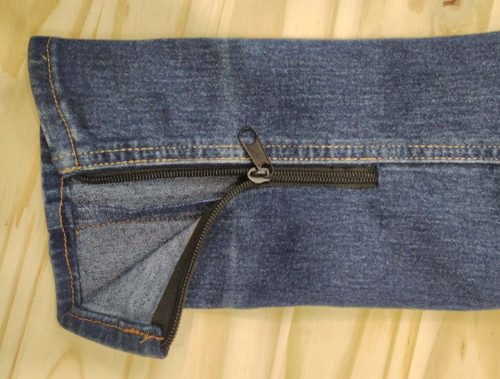 Jean : ouverture du bas de la jambe