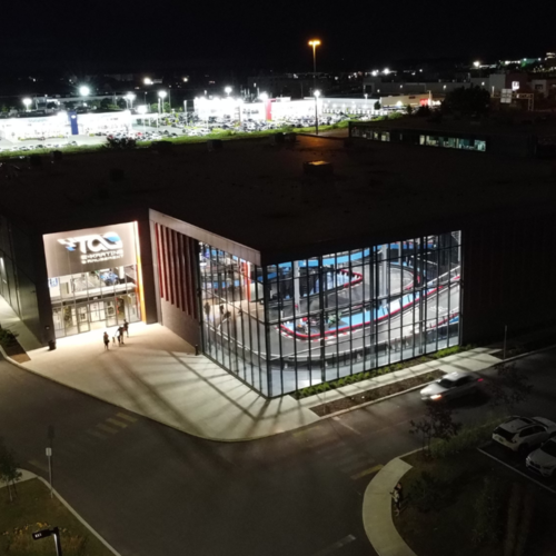 L’EXPÉRIENCE ULTIME AU KIOSQUE TAG E-KARTING & AMUSEMENT