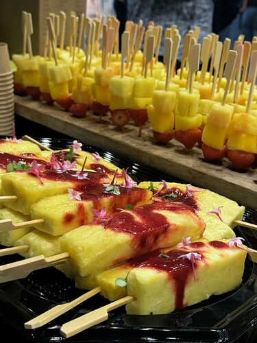 stick d'ananas sur pique