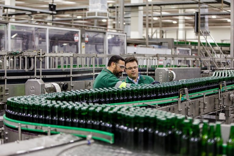 Heineken imprime en 3D une variété de pièces afin d’optimiser la confection des bières et la sécurité des travailleurs.