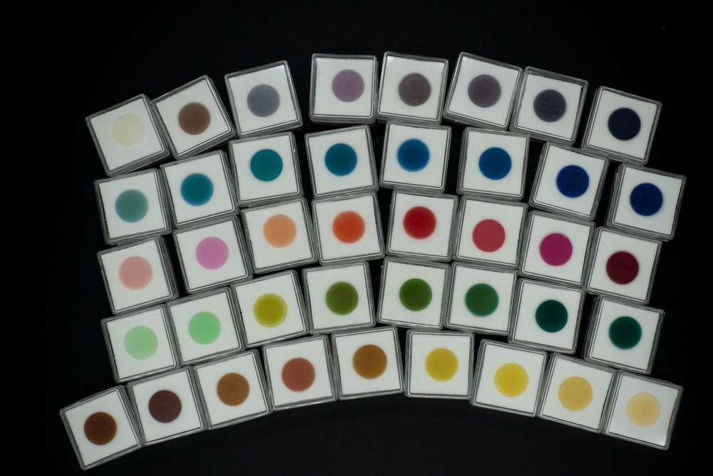 découvre la nouvelle diversité de couleurs de la céramique technique