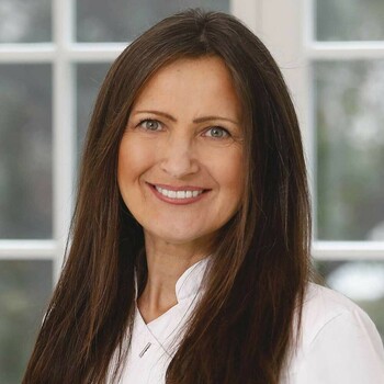Dr Henriette Lerner