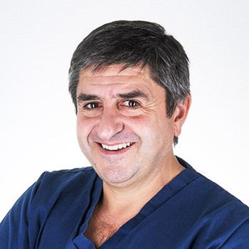 Dr Guillermo Galván