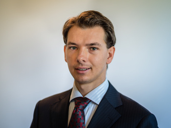 Dr. Stephan Dua Modest