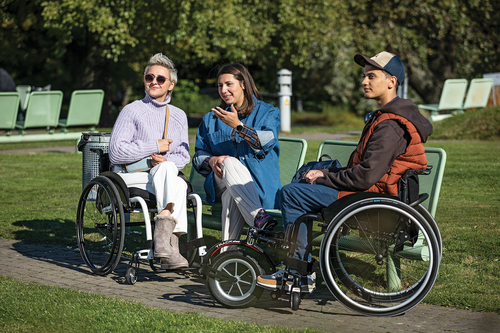 Track wheel double fixation