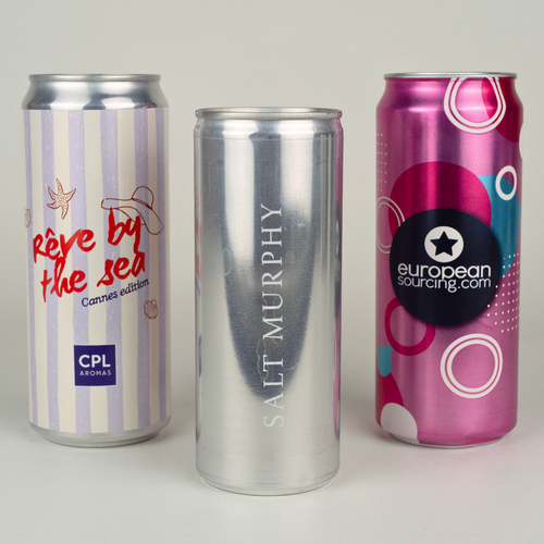 Eau gazeuse en canette ou  légèrement pétillante