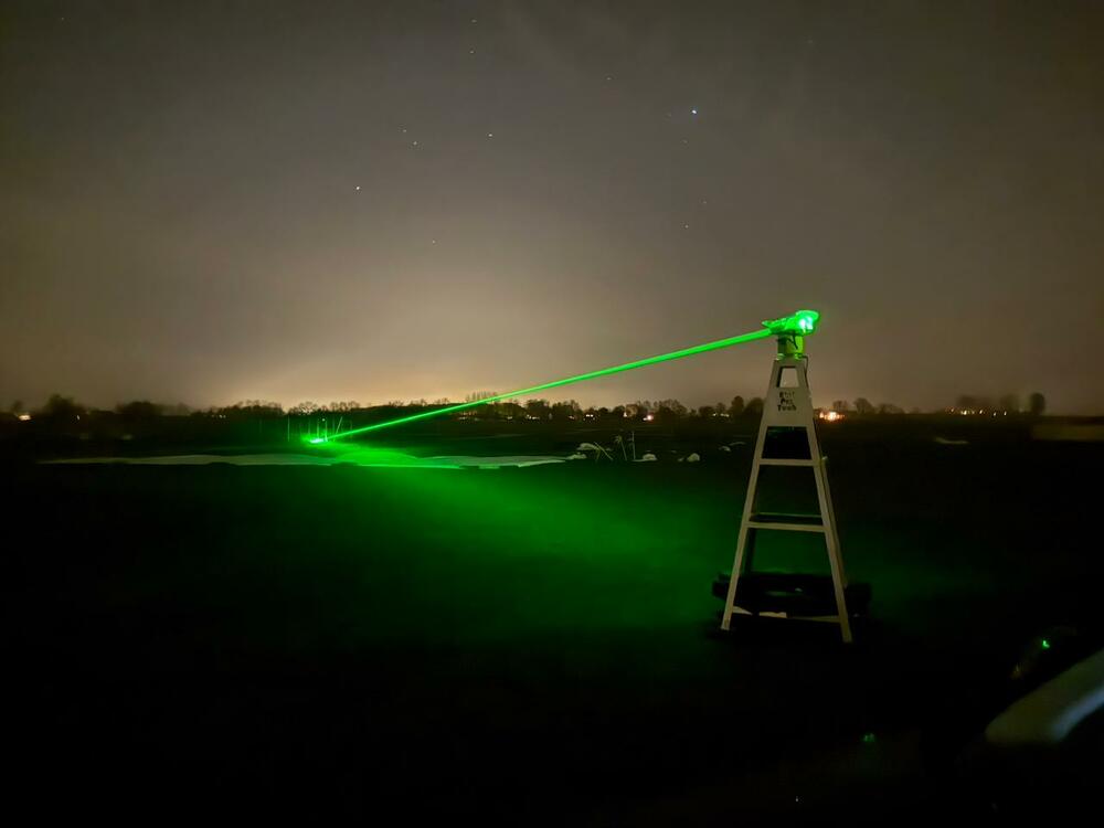 LazerTrac® LZT1000 - Effaroucheur autonome et intuitif pour éloigner les oiseaux