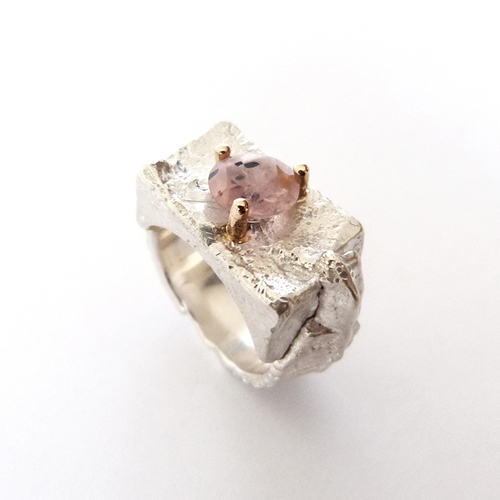 NObijoux - Chevalière en argent 925 et or jaune 18k sertie d'un quartz rose à inclusions. Taille 56