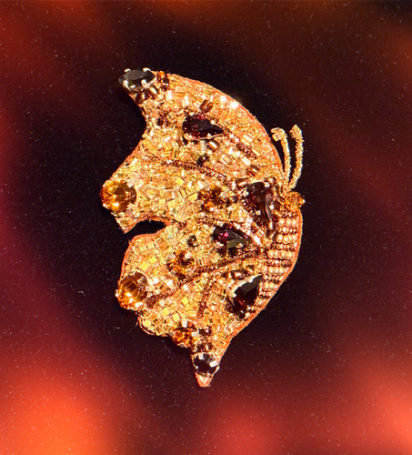 Broche papillon de feuille