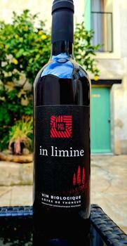 EARL Les Robes Noires