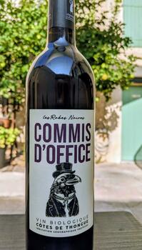 EARL Les Robes Noires