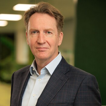 Chair: Eoghan O'Lionaird