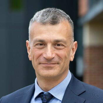 Dr Nikos Savvas OBE