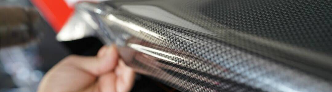 Qui peut mieux qu’Hexis vous former à la pose de ses films adhésifs ?