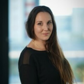 AMANDINE LIE