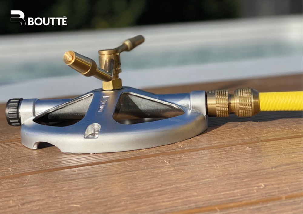 Terminaux et nez sélecteurs, tuyaux d'arrosage et dévidoirs