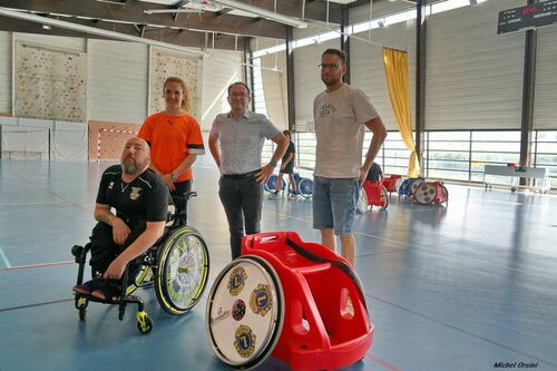 Sensibilisation Handicap au Collège Lou Vignares (84) Vedène   journée TIMEO CMT Club  Hand-Ball Fauteuil Mazan