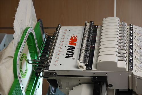 Máquina de Bordar Profesional Maya TCQ-1201 Smart Serie