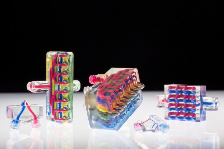 Une imprimante 3D qui change d’encre sans interrompre sa fabrication