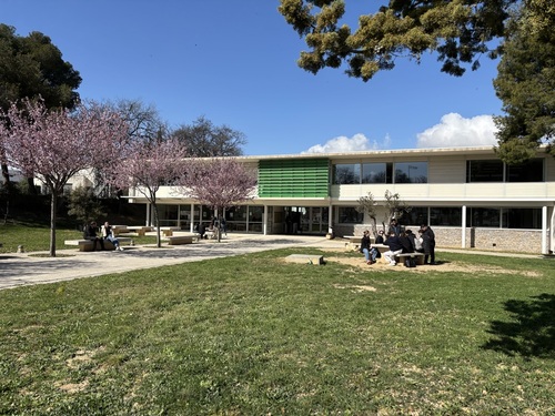 Découvrez l'IAE Perpignan à travers l'expérience de nos étudiants et de nos alumni !