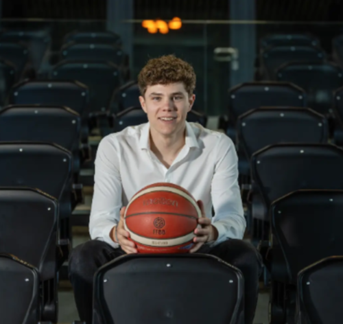 SPORT BUSINESS : Bac +3 Chargé de communication