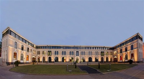 IOMI Business School L’intelligence du business appliquée à l’économie réelle