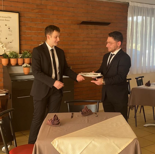 Bac Pro HR Hôtellerie Restauration - Spécialité Service