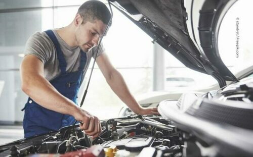 Métiers de la mobilité et de la maintenance des matériels : mécanicien automobile (CAP)