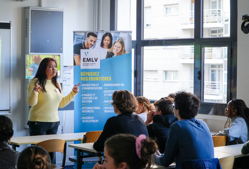 Passez une journée en immersion dans la peau d'un étudiant en école de commerce !