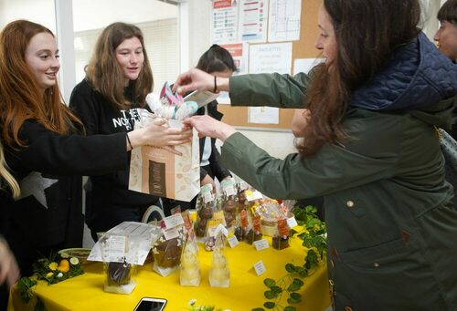 Bac Pro MCV : découvrez le commerce sur le terrain