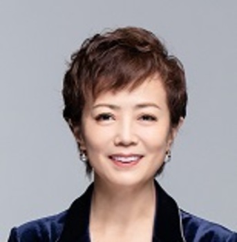 Ms. Stella LI