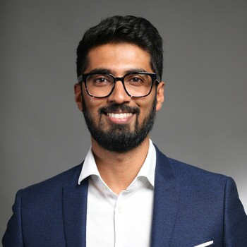 Voltan UTHAYASOORIYAR