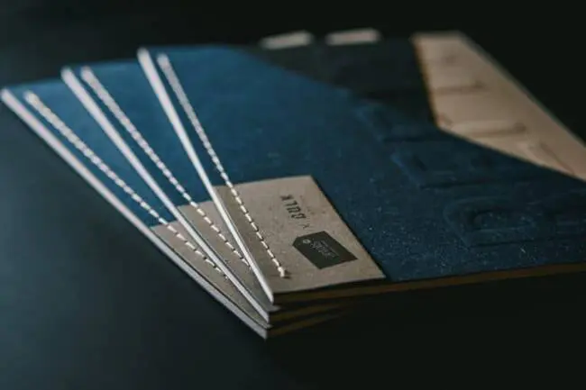 Communication, Packaging & Étiquette : Un recyclage par le haut pour les papiers de création Refit de FAVINI