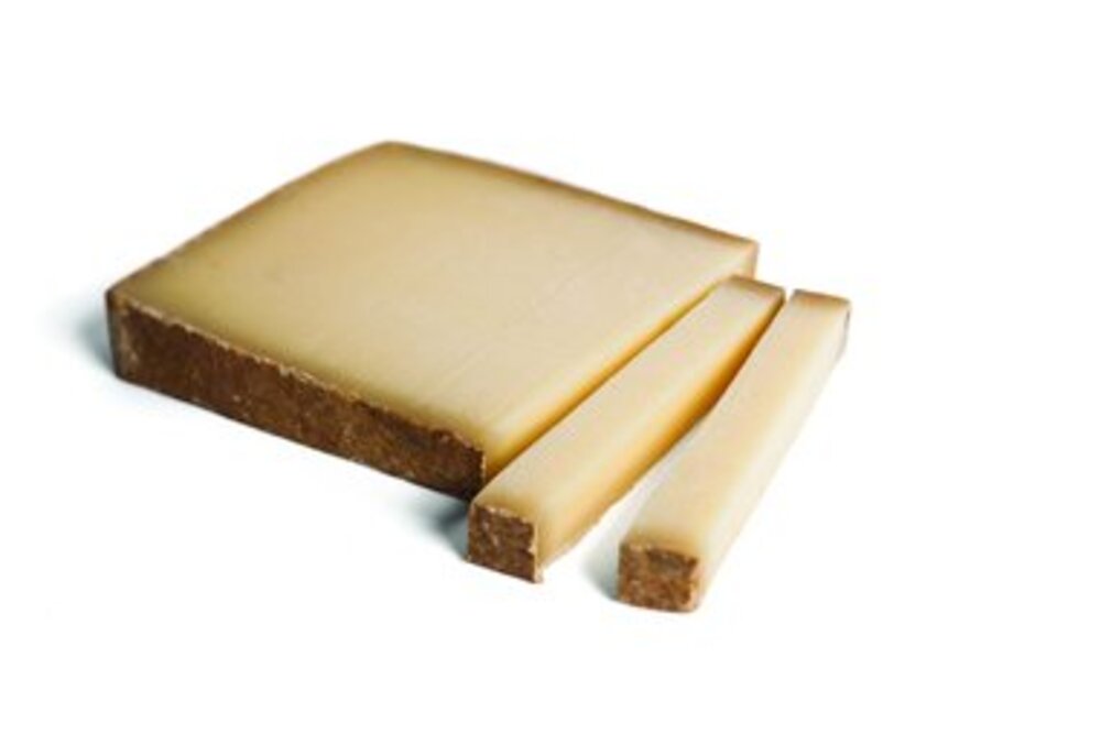 58551. Comté au lait cru AOP affiné 12 mois 34% MG 500 g env. 