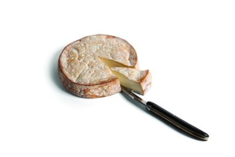 58595. Reblochon de Savoie fermier au lait cru AOP 27,4% MG 500 g env. 