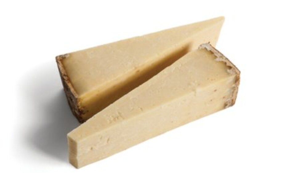 58612. Salers au lait cru AOP affiné 30% MG 400 g env. 