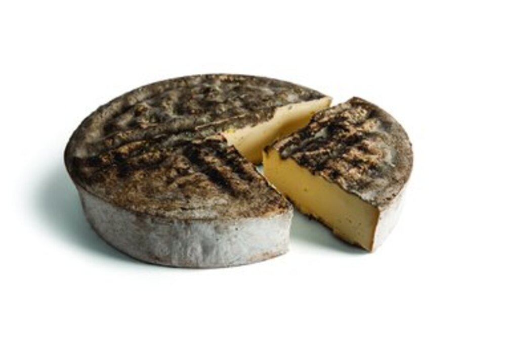 58631. Saint-Nectaire fermier au lait cru AOP 28% MG 1,7 kg env. 