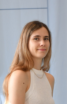Claire HOLLINGER